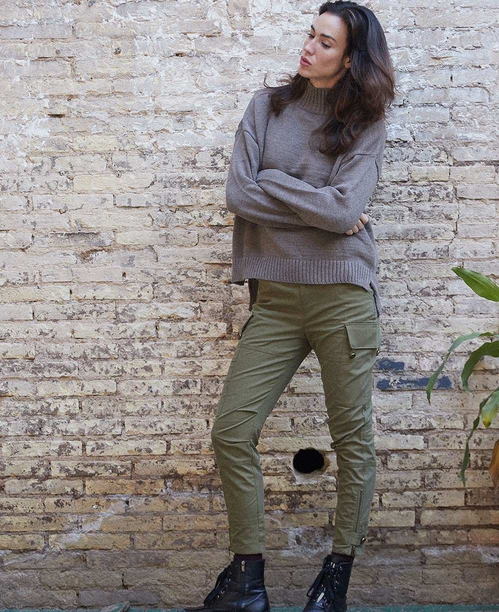 Pantalón cargo khaki